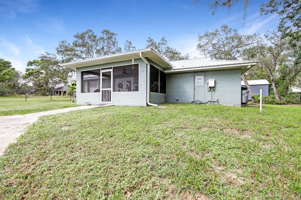 Recently Sold: $295,000 (3 beds, 2 baths, 1400 Square Feet)