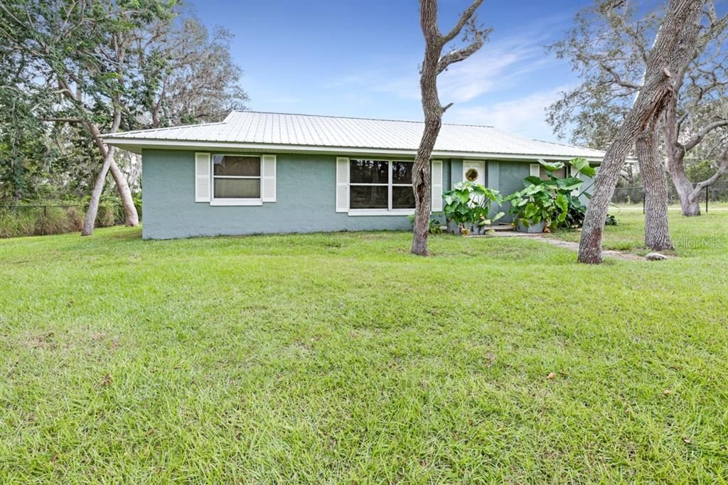 Recently Sold: $295,000 (3 beds, 2 baths, 1400 Square Feet)