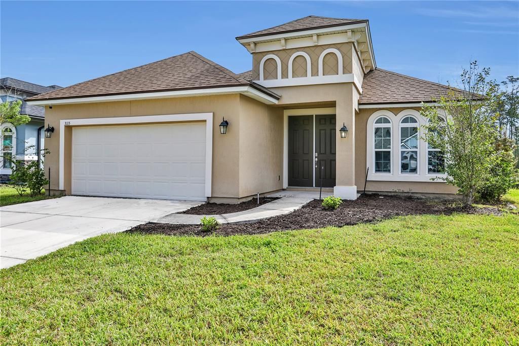 Recently Sold: $369,900 (3 beds, 2 baths, 1947 Square Feet)