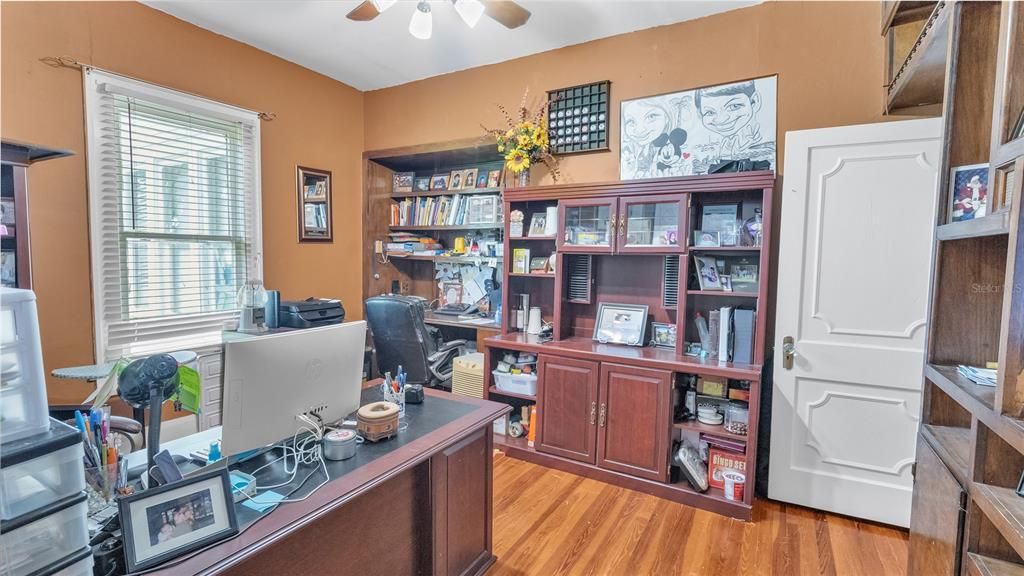 Office/ 2nd master bedroom (downstairs)