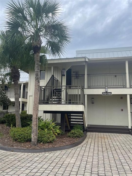 Recently Sold: $57,500 (1 beds, 1 baths, 918 Square Feet)