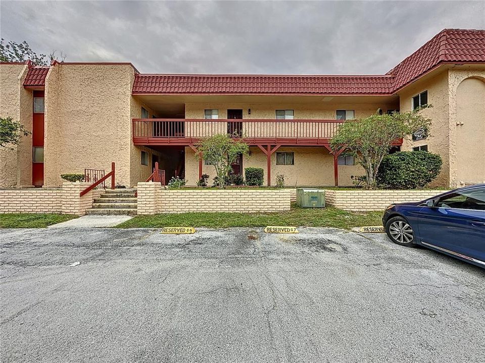 Recently Sold: $127,000 (2 beds, 1 baths, 832 Square Feet)