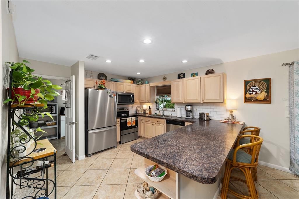 Recently Sold: $249,000 (3 beds, 2 baths, 1335 Square Feet)