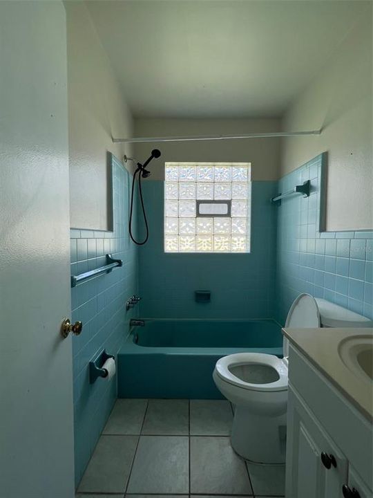 最近租的: $1,650 (2 贝兹, 1 浴室, 800 平方英尺)