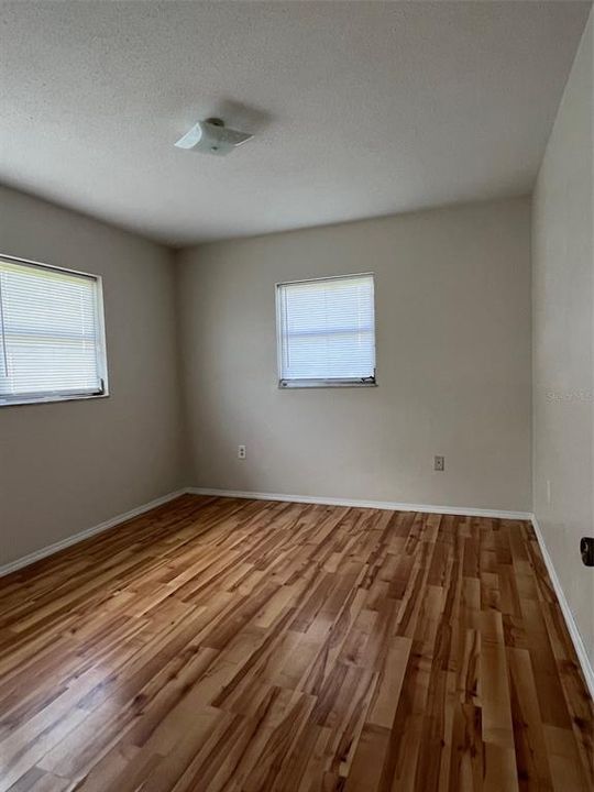 Recently Rented: $1,650 (2 beds, 1 baths, 800 Square Feet)