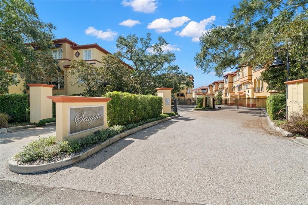 Recently Sold: $1,250,000 (4 beds, 3 baths, 2900 Square Feet)