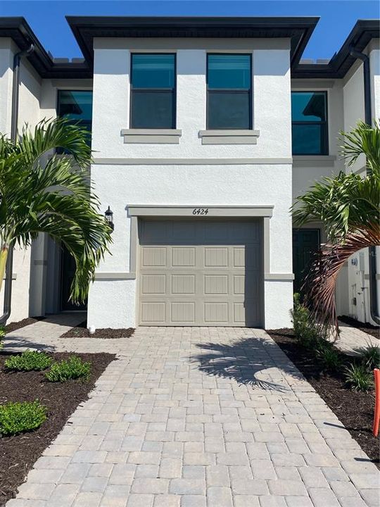 Recently Sold: $373,256 (3 beds, 2 baths, 1636 Square Feet)