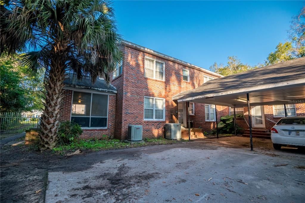 Recently Sold: $335,000 (4 beds, 2 baths, 2560 Square Feet)