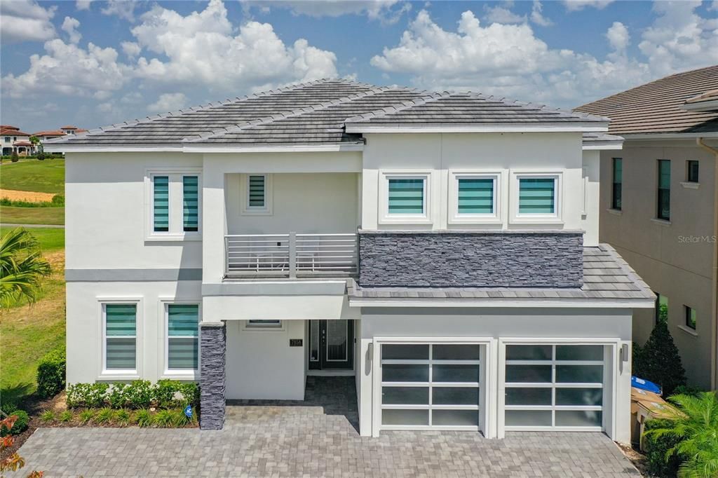 Vendido Recientemente: $2,599,000 (11 camas, 11 baños, 6438 Pies cuadrados)