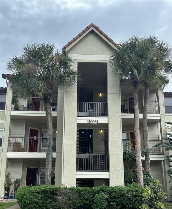 Recently Sold: $218,000 (2 beds, 2 baths, 937 Square Feet)