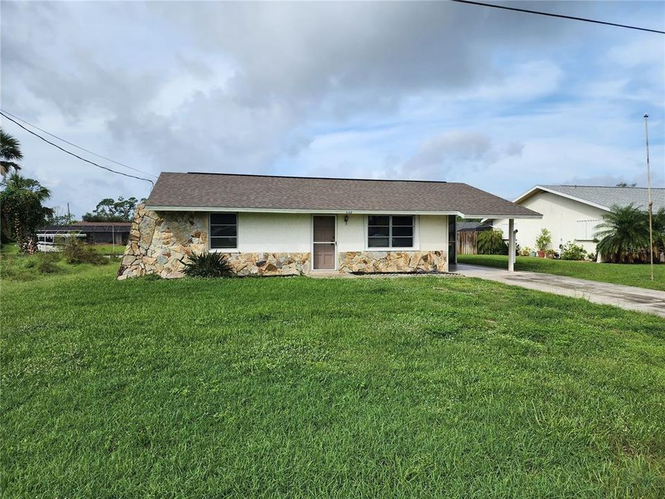 Recently Sold: $264,000 (2 beds, 1 baths, 966 Square Feet)