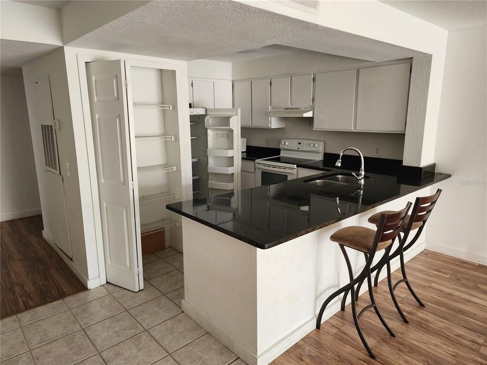 Active With Contract: $1,880 (2 beds, 2 baths, 1488 Square Feet)