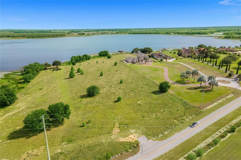 Vendido Recientemente: $450,000 (4.48 acres)