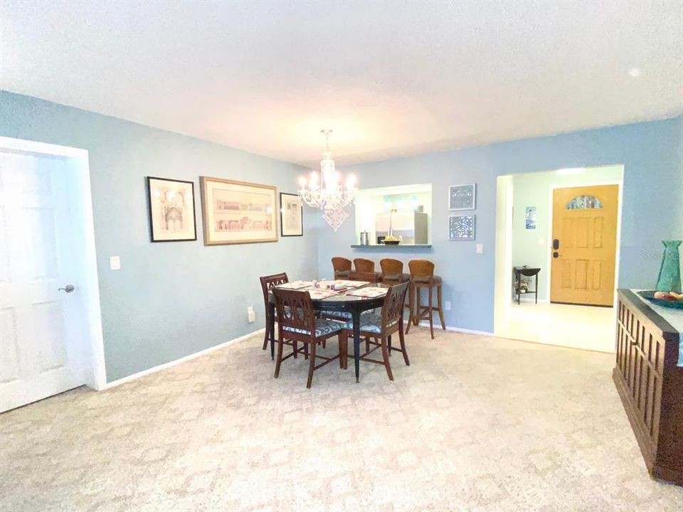 For Sale: $349,900 (2 beds, 2 baths, 1440 Square Feet)