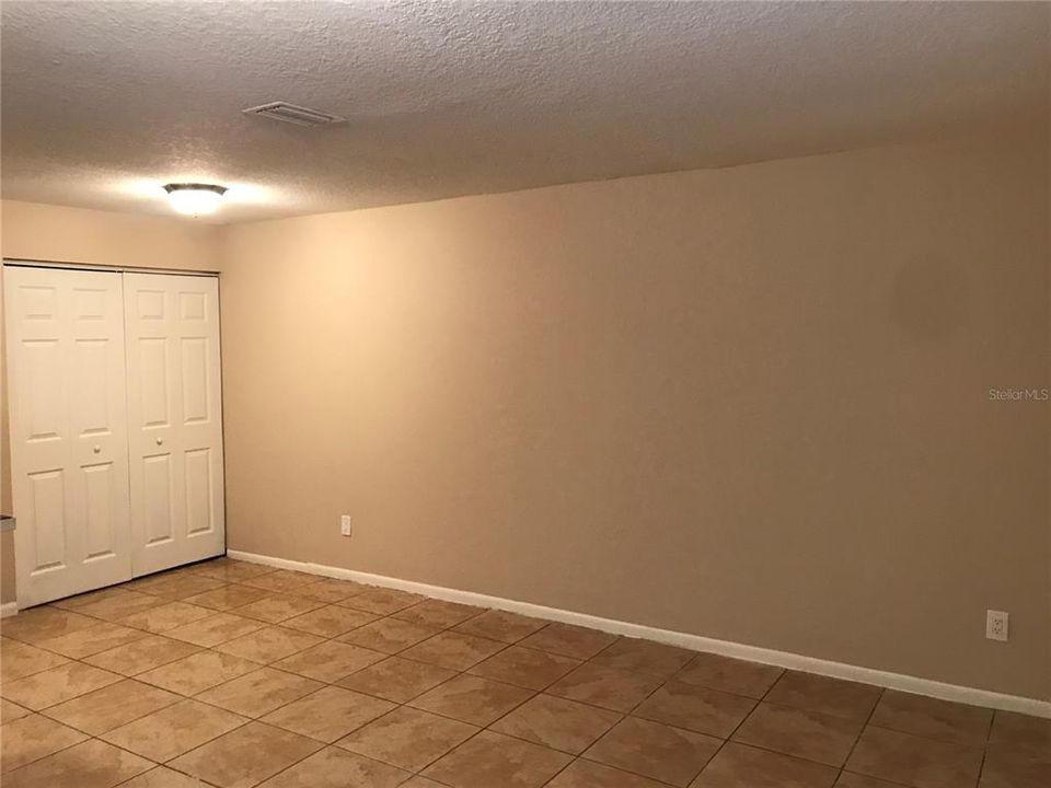 Recently Rented: $1,640 (2 beds, 1 baths, 792 Square Feet)