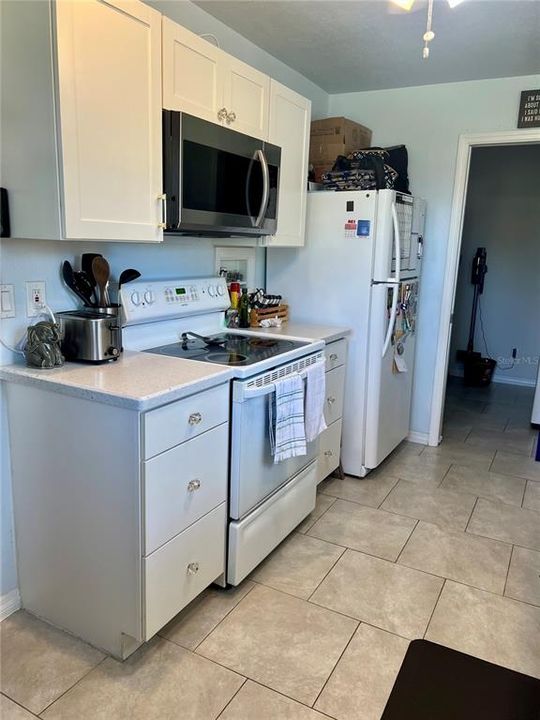 Recently Sold: $165,000 (2 beds, 1 baths, 800 Square Feet)