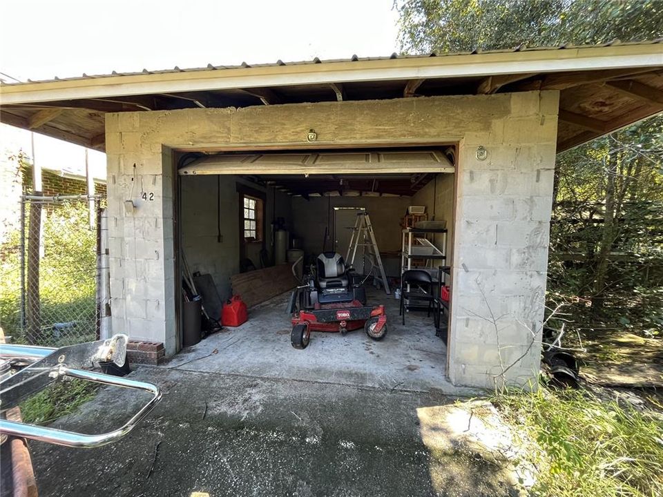 1-car detached garage (storage, etc)