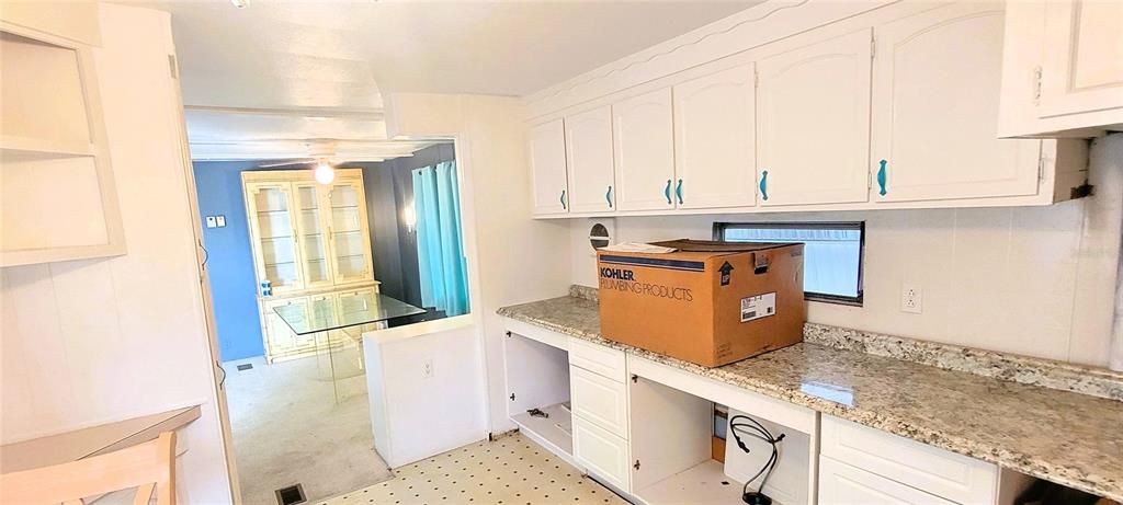 Vendido Recientemente: $95,000 (2 camas, 1 baños, 880 Pies cuadrados)