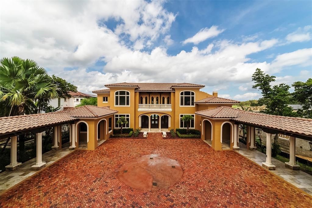 Recently Sold: $3,650,000 (6 beds, 6 baths, 10617 Square Feet)