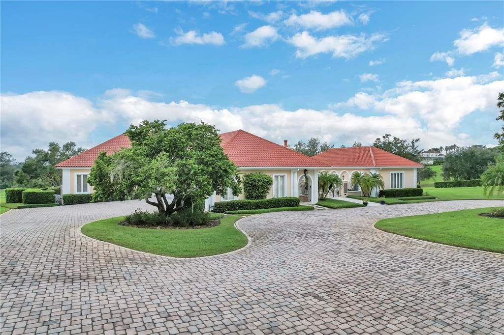 Recently Sold: $2,500,000 (3 beds, 3 baths, 5498 Square Feet)