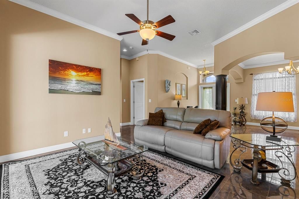 Recently Sold: $624,000 (4 beds, 3 baths, 2383 Square Feet)