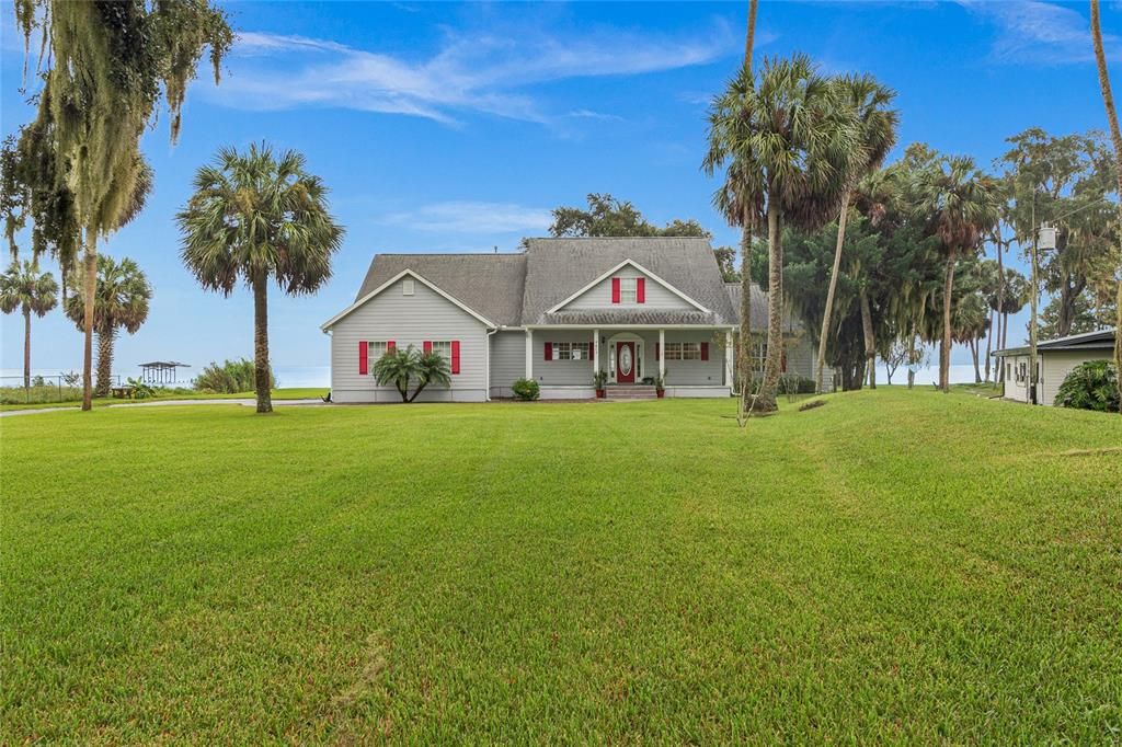 Recently Sold: $800,000 (4 beds, 2 baths, 2660 Square Feet)