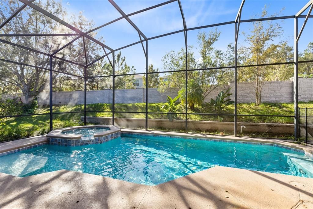 Beautiful Screened Pool