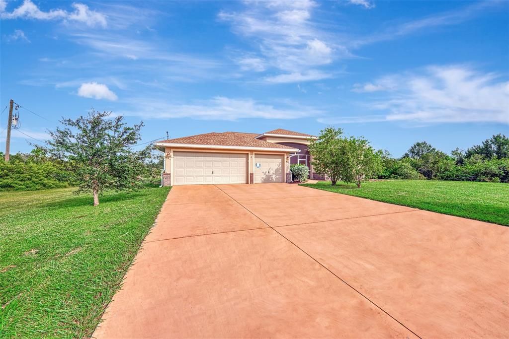 For Sale: $615,000 (3 beds, 2 baths, 2276 Square Feet)