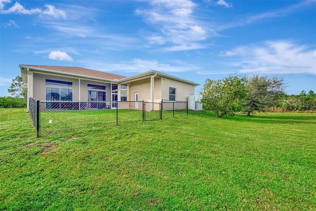 For Sale: $615,000 (3 beds, 2 baths, 2276 Square Feet)