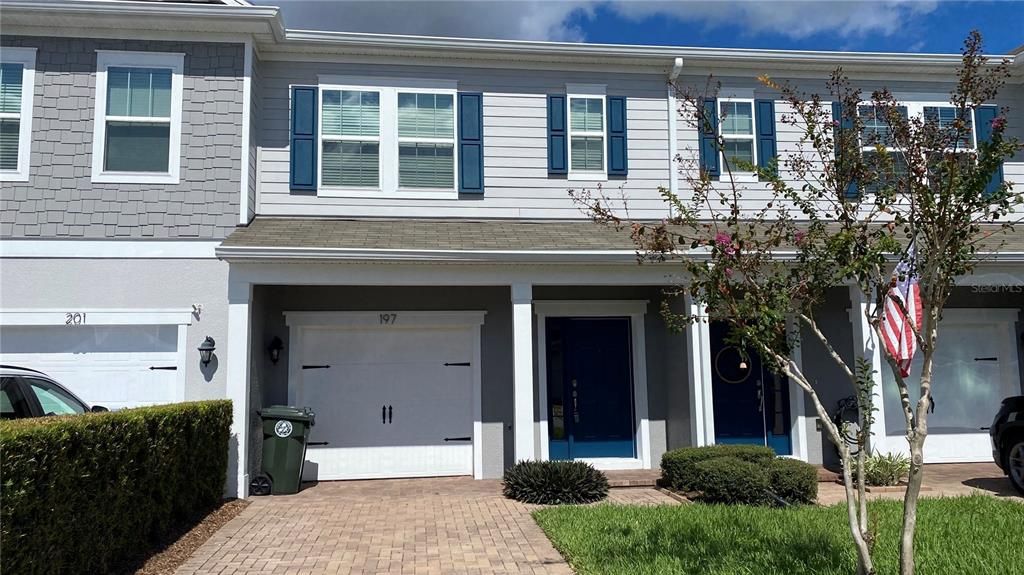 Recently Rented: $2,250 (3 beds, 2 baths, 1396 Square Feet)