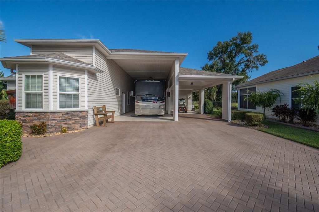 Recently Sold: $589,000 (3 beds, 2 baths, 1514 Square Feet)