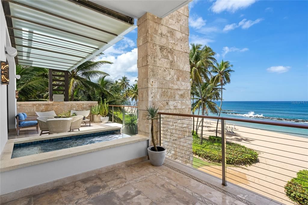 Recently Sold: $7,995,000 (2 beds, 2 baths, 2258 Square Feet)