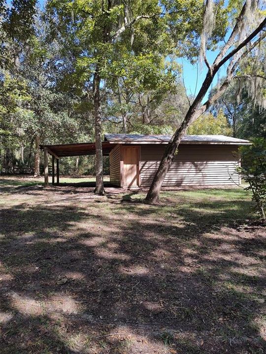 garage and carport