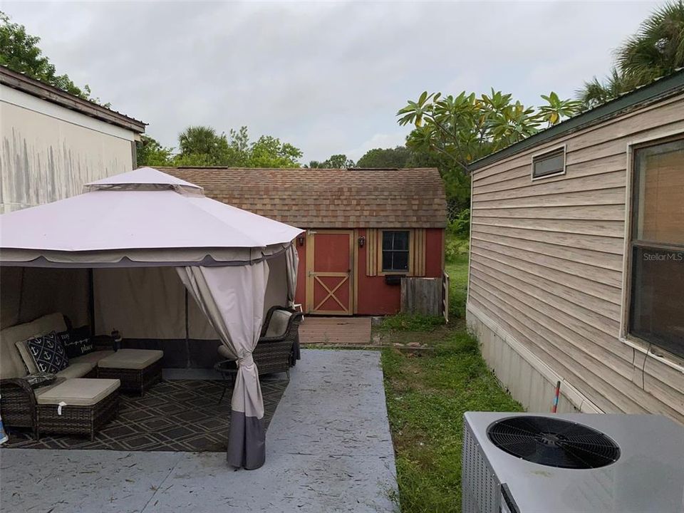 Recently Sold: $100,000 (2 beds, 1 baths, 924 Square Feet)