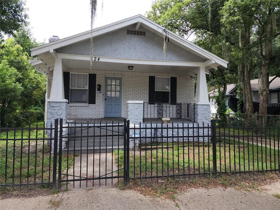 Recently Rented: $1,200 (3 beds, 1 baths, 1266 Square Feet)