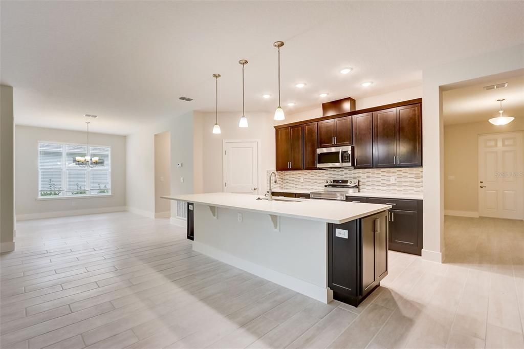 Kitchen / Dining Area