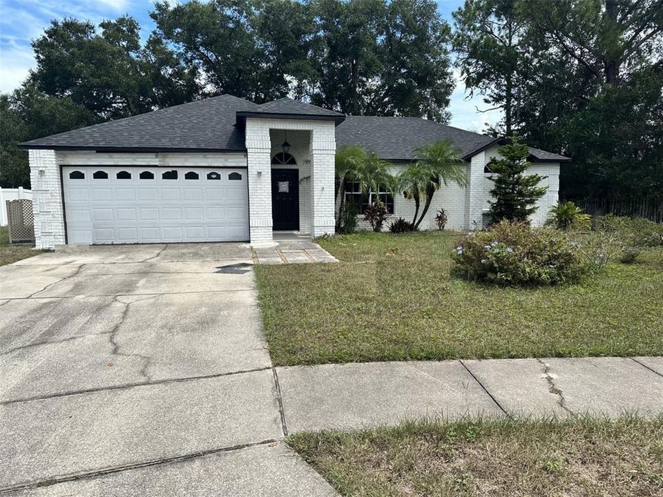 Recently Sold: $369,000 (4 beds, 2 baths, 1739 Square Feet)