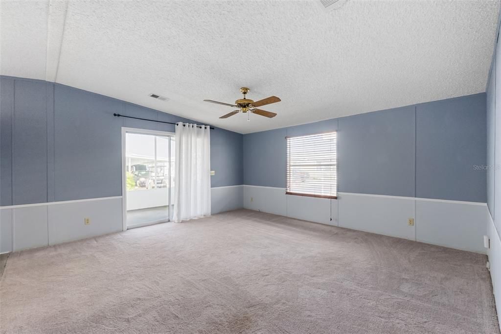 Recently Sold: $215,000 (2 beds, 2 baths, 1040 Square Feet)