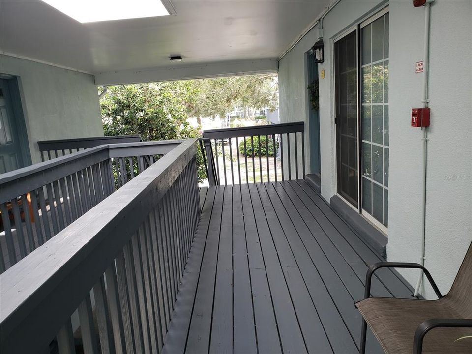 For Sale: $185,000 (2 beds, 2 baths, 870 Square Feet)
