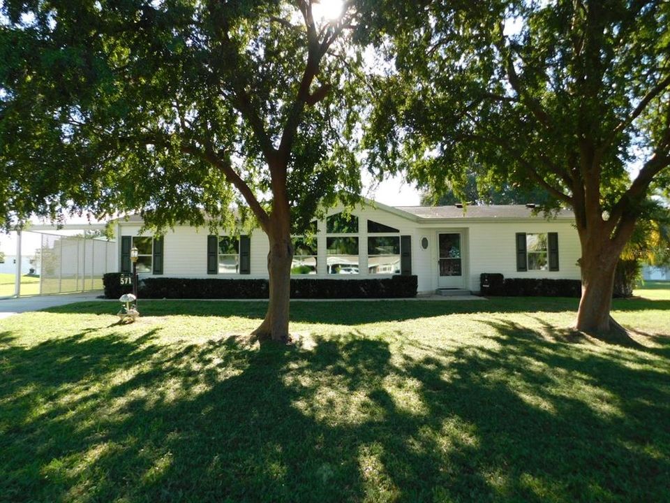 3 bedroom, 2 bath, immaculate home!