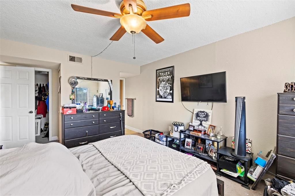 For Sale: $189,000 (2 beds, 2 baths, 1246 Square Feet)