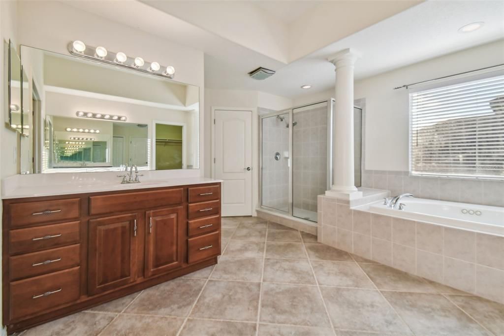 Active With Contract: $899,900 (5 beds, 3 baths, 3658 Square Feet)