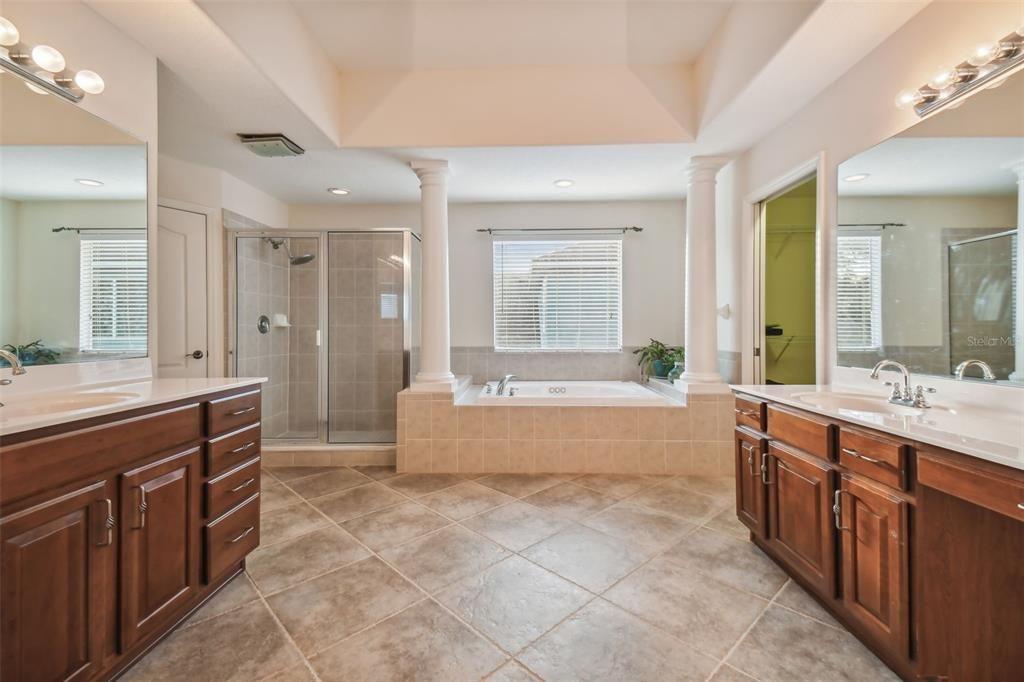 Active With Contract: $899,900 (5 beds, 3 baths, 3658 Square Feet)