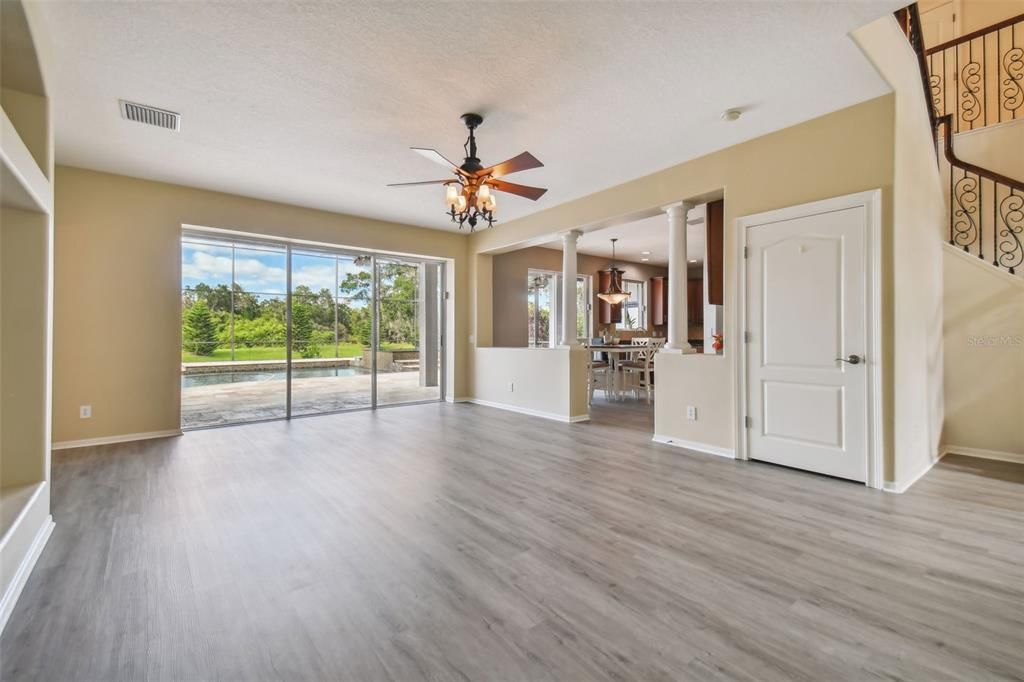 Active With Contract: $899,900 (5 beds, 3 baths, 3658 Square Feet)