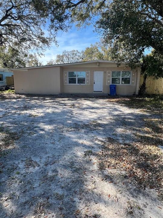 Recently Rented: $3,366 (4 beds, 2 baths, 1400 Square Feet)