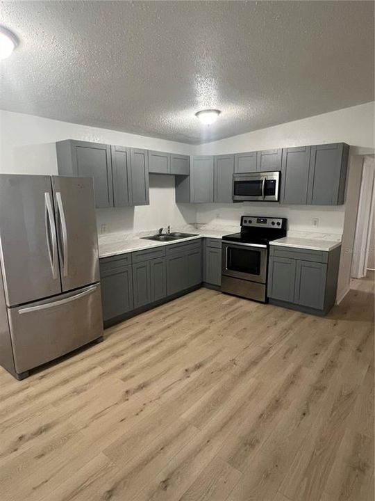 Recently Rented: $3,366 (4 beds, 2 baths, 1400 Square Feet)