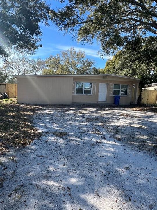 Recently Rented: $3,366 (4 beds, 2 baths, 1400 Square Feet)