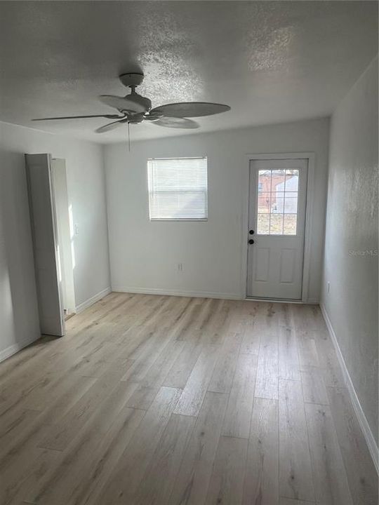 Recently Rented: $3,366 (4 beds, 2 baths, 1400 Square Feet)