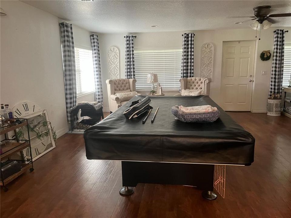 Recently Sold: $1,300,000 (3 beds, 2 baths, 1818 Square Feet)