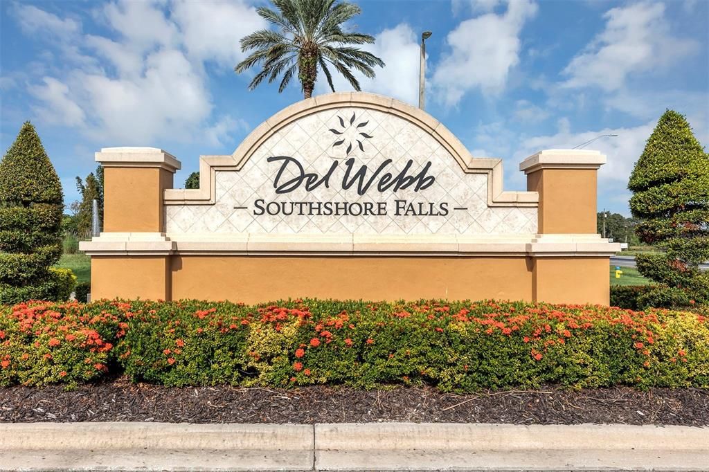 Active With Contract: $2,200 (2 beds, 2 baths, 1461 Square Feet)
